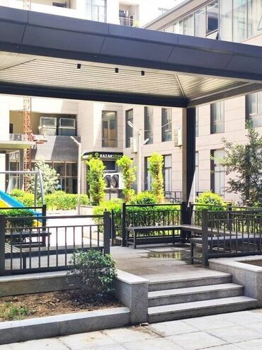 Uzunmüddətli kirayə mənzillər: 28 May metrosu yanınında mənzil kirayə verilir. Mərtəbə 18/4. Ümumi — 2