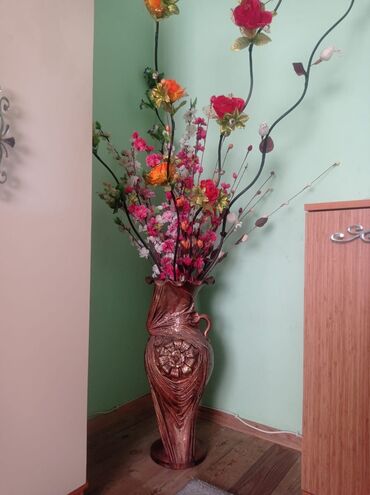 ваза богемия: 20 m ta,Gül qabı satılır Ünvan-Hökümeli kuruqun keçənən sonra,piyada