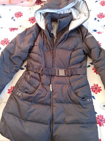 zimska jakna dobar kvalitet: Guess, S (EU 36), Jednobojni, Sa postavom, Perje