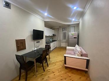 is masası: Metbex masa desti 150₼ divan 100₼tv 150₼ .Unvan Y .Yasamal &Rumi — 1