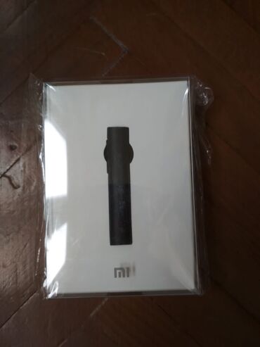 xiaomi mi5 standard black: Original “Xiaomi" qulaqlıq. Təzədir. Komplektdə 1 ədəd olur