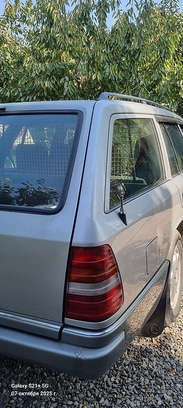 Mercedes-Benz: Mercedes-Benz E-Class: 1993 г., 2.2 л, Автомат, Бензин, Универсал — 12