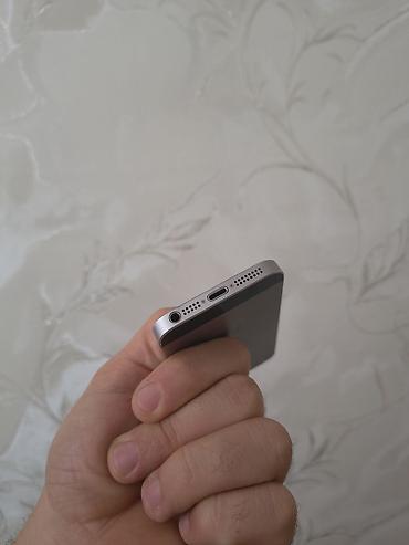 i̇phone 5s: IPhone SE, < 16 GB, Space Gray, Barmaq izi — 6