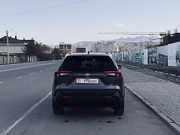 Toyota: Toyota RAV4: 2021 г., 2.5 л, Автомат, Бензин, Кроссовер — 2