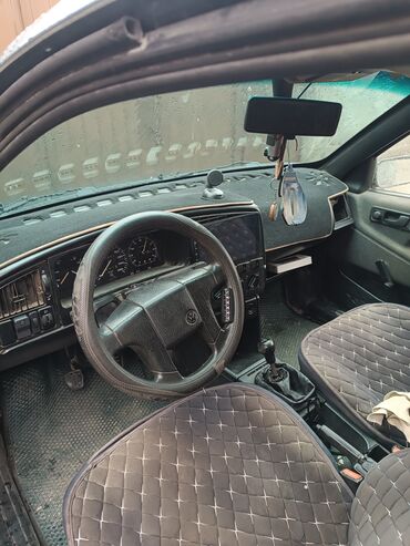 фонар пассат: Volkswagen Passat: 1993 г., 1.8 л, Механика, Бензин, Универсал