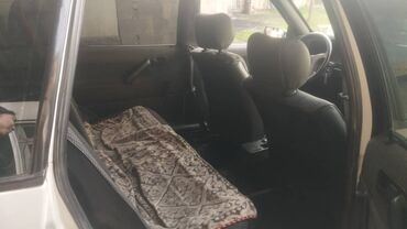 Volkswagen: Volkswagen Passat: 1991 г., 1.8 л, Механика, Бензин, Универсал