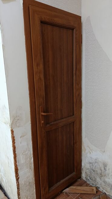 tualet bacoku: Salam plastik qapilar yaxsi veziyyetdedir. razmer 2.10x74sm