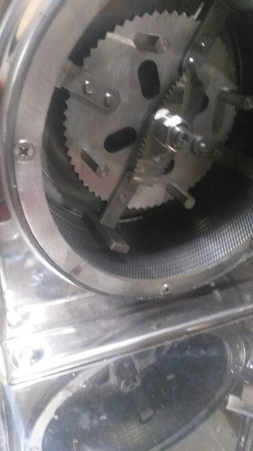 Digər restoran, kafe avadanlığı: Sənaye tipli dəyirmanlar sifarişlə gətirilir. Dəyirmanla bütün — 9