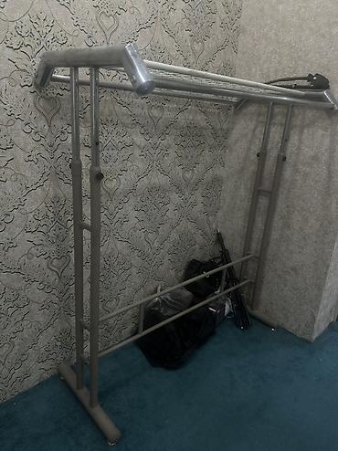 одежда бесплатно: Срочно продается полка для одежды отдам очень дешево раздвиганться — 1
