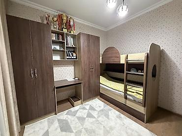 Детские односпальные кровати: Продается детская мебель Шкаф, столик для компьютера и встроенный — 3