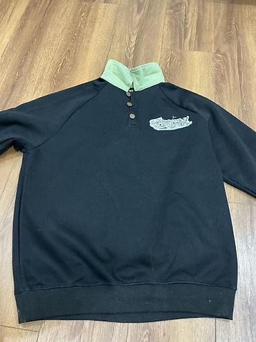 TANBOX sweatshirt - Rəng: qara gövdə, açıq yaşıl/solğun zeytun rəngli lalafo.az -da TANBOX sweatshirt - Rəng: qara gövdə, açıq yaşıl/solğun zeytun rəngli