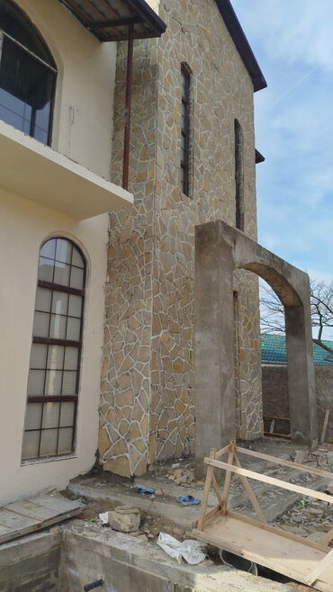 Fasad işləri: Dekorativ daş üzlük və manqal/ocaq tikinti xidməti - Həyət və fasad — 12