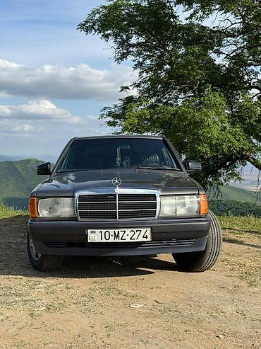 kia rio 2018: Mercedes-Benz 190: 2 l | 1991 il Sedan — 5