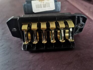 Auto delovi: Kutija osiguraca manja Lada 2121,21213,21214 Niva. Novo. Originalno — 2