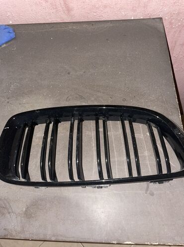 Aksesuarlar və tüninq: Məhsul: Avtomobil üçün ön radiator barmaqlığı (tək hissə) Təsvir: -