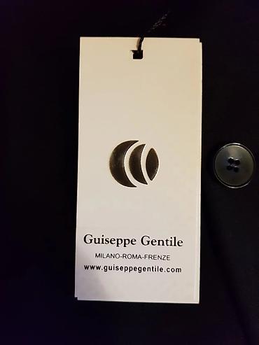 Kişi geyimləri: KOSTYUM Ölçü: 50/6 Yeni Türkiyə istehsalı. Slim fit model Material — 5