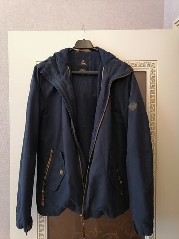 kisi geyimleri kurtkalar: Куртка M (EU 38), цвет - Синий