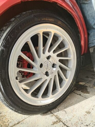 diski teker satisi: R17 disk 4 bolt.Opel Astra maşınının üstündədi,təkər qatışığ