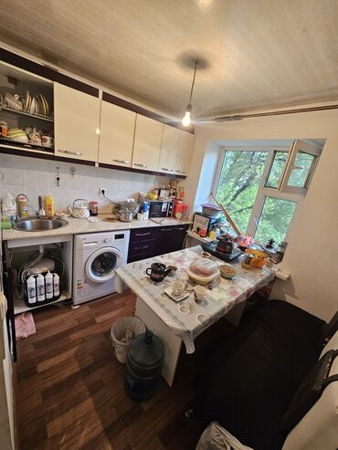 сниму квартиру иссыккуль: 3 комнаты, 56 м², Хрущевка, 3 этаж, Косметический ремонт