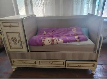kombi skaf: Uşaqlar üçün funksional beşik/çarpayı kombi - Material: laminat ağac — 1