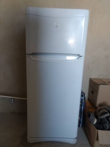 indesit холодильник: Холодильник Indesit, Б/у, Двухкамерный, No frost, 150 *