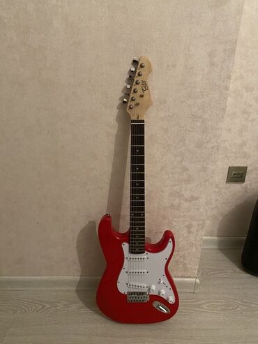 японский золотой саксофон и гитара: Elektron gitara, 6 sim