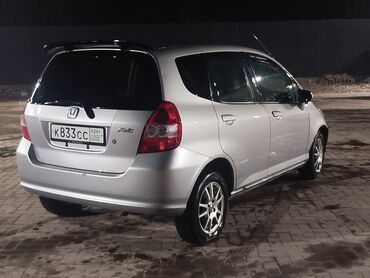 авто 07: Honda Fit: 2002 г., 1.3 л, Вариатор, Бензин, Хэтчбэк