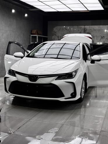 Toyota: Toyota Corolla: 2020 г., 1.2 л, Вариатор, Бензин, Седан