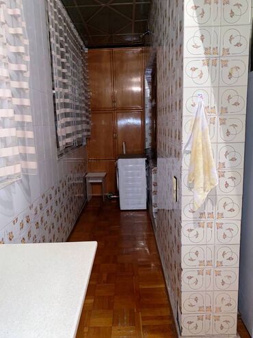 Köhnə tikili: Bakı, 4 otaqlı, Köhnə tikili, 120 kv. m -da lalafo.az — 17 Köhnə tikili: Bakı, 4 otaqlı, Köhnə tikili, 120 kv. m — 17