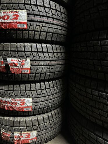 Шины: Шины 215 / 45 / R 17, Зима, Новый, Комплект, Легковые, Япония, Bridgestone