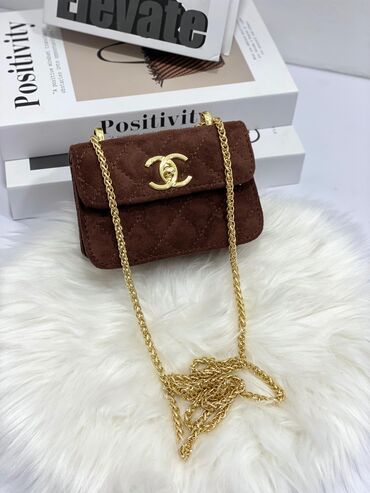 uzun pencekler: Çiyin çantası, Chanel