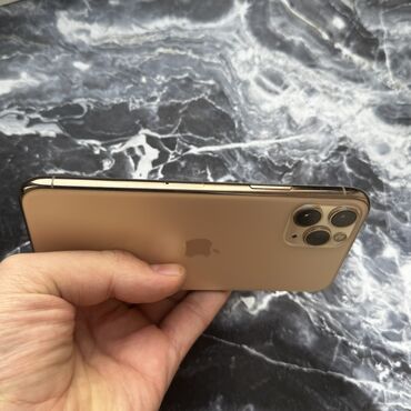 Apple iPhone: IPhone 11 Pro, Б/у, 256 ГБ, Золотой, Чехол, 100 % — 12