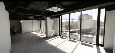 Офисы: Сдаю Офис, 105 м², В бизнес центре, 1 линия, С отдельной кухней, С отдельным входом