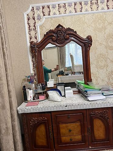 столы офис: Спальный гарнитур в классическом стиле с резьбой и инкрустациями под — 3