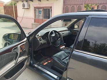 Mercedes-Benz: Mercedes-Benz E-Class: 3.2 l | 2000 il Sedan — 13
