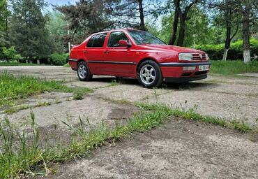 авто вента: Volkswagen Vento: 1992 г., 1.8 л, Автомат, Бензин, Седан
