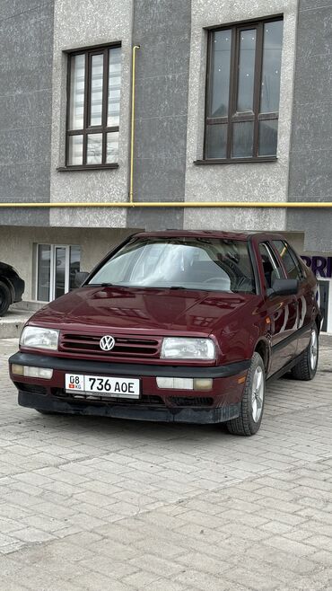обмен на венто: Volkswagen Vento: 1994 г., 1.8 л, Механика, Бензин, Седан