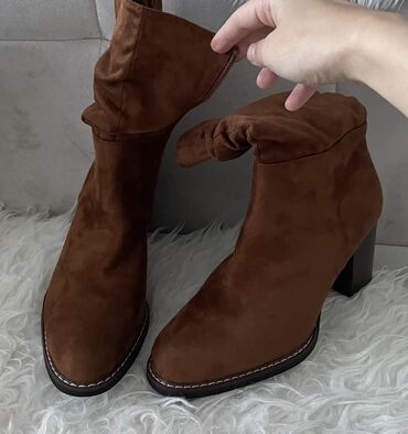 metro obuca нови пазар – слике: Ankle boots, Aeros, 40