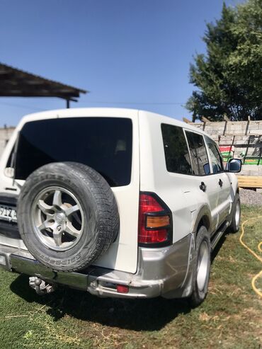 машн: Mitsubishi Pajero: 2000 г., 3 л, Автомат, Газ, Внедорожник