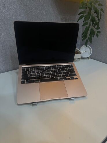 Apple MacBook: İşlənmiş Apple MacBook, 15.6 ", Intel Core i5, 512 GB