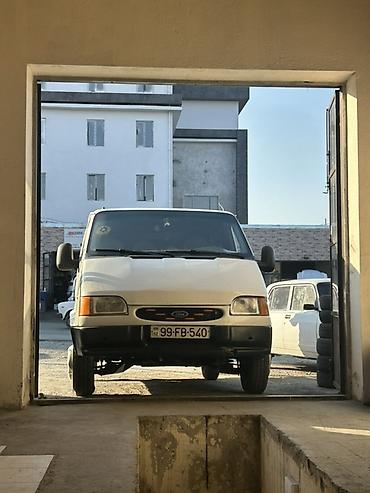 Ford: Ford Transit mikroavtobus - Kuzov: ağ rəngli, ön hissədə LED — 2