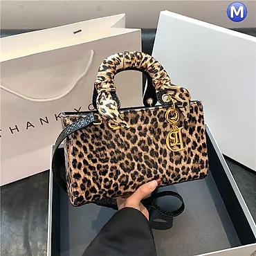 Toy aksesuarları: 2026 New collection Əldə qalan rənglər 📍Qiymət 42 Azn 📍Ölçülər 25x15x7 — 10