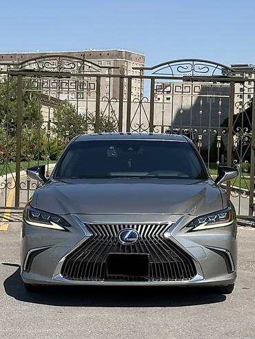 Lexus ES: 2020 г., 2.5 л, Вариатор, Гибрид, Седан
