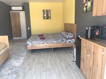 Посуточная аренда домов: 28 м², 4 комнаты, Балкон застеклен, Бронированные двери, Видеонаблюдение — 13