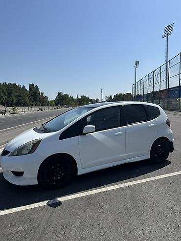 fit 2: Honda Fit: 2010 г., 1.5 л, Автомат, Бензин, Хэтчбэк — 2