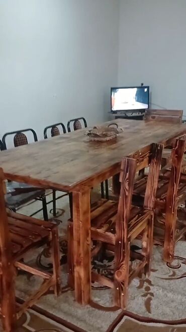 stol sutullar: Qonaq otağı üçün, Açılmayan, Dördbucaq masa