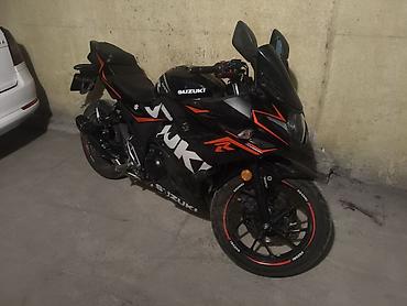 сузуки катана: Спортивный мотоцикл Suzuki (серия GSX-R/GSX-), черный с красными — 1
