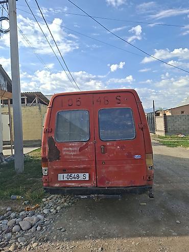 sprinter 2 2: Фургон Ford Transit (пассажирско-грузовой) Основные особенности: - — 5