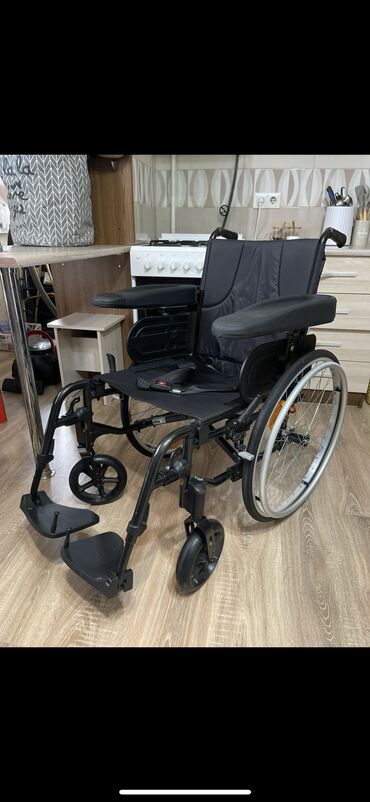Инвалидные коляски: Продаётся инвалидная коляска !!! Состояние как новый б/у 3 месяца