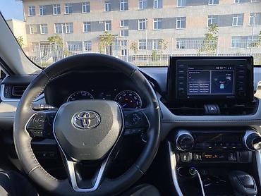 ярус машина: Toyota RAV4: 2021 г., 2.5 л, Вариатор, Гибрид, Кроссовер — 9